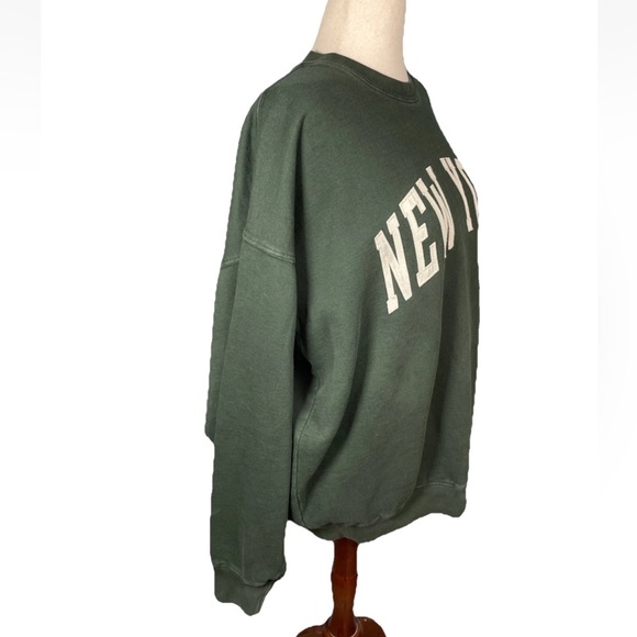 Brandy Melville John Galt New York Crewneck Sweatshirt Womens One Size Green - Picture 4 of 6
